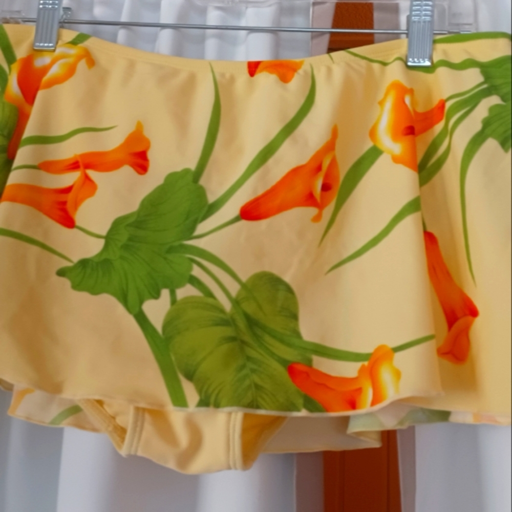 Bathing suit skirted bottoms